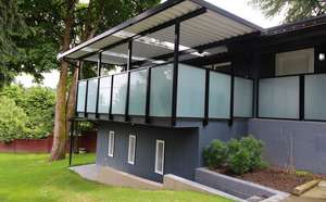 Celsky completed vinyl sundeck and railing project gallery 42